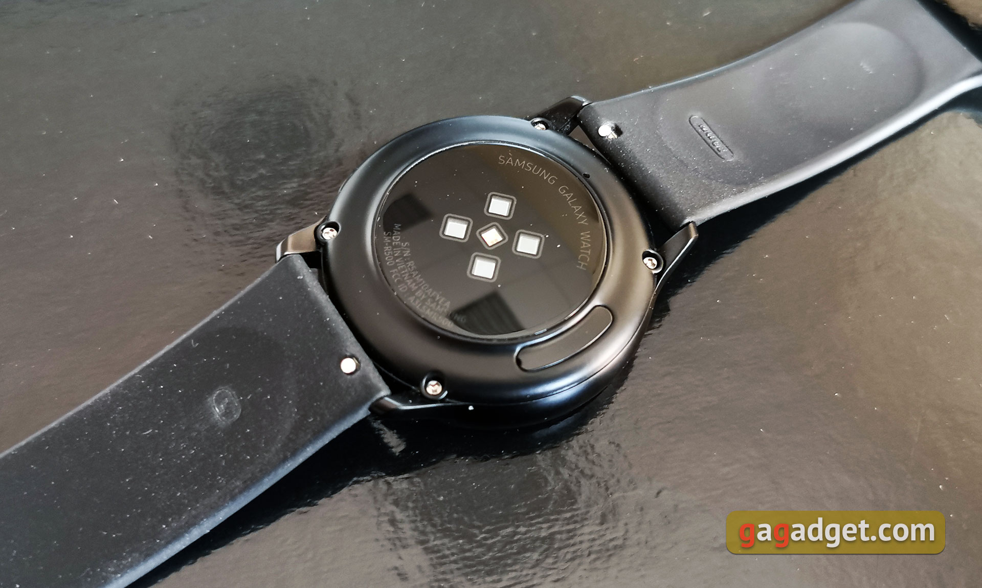 Обзор Samsung Galaxy Watch Active: стильно, спортивно и функционально-9