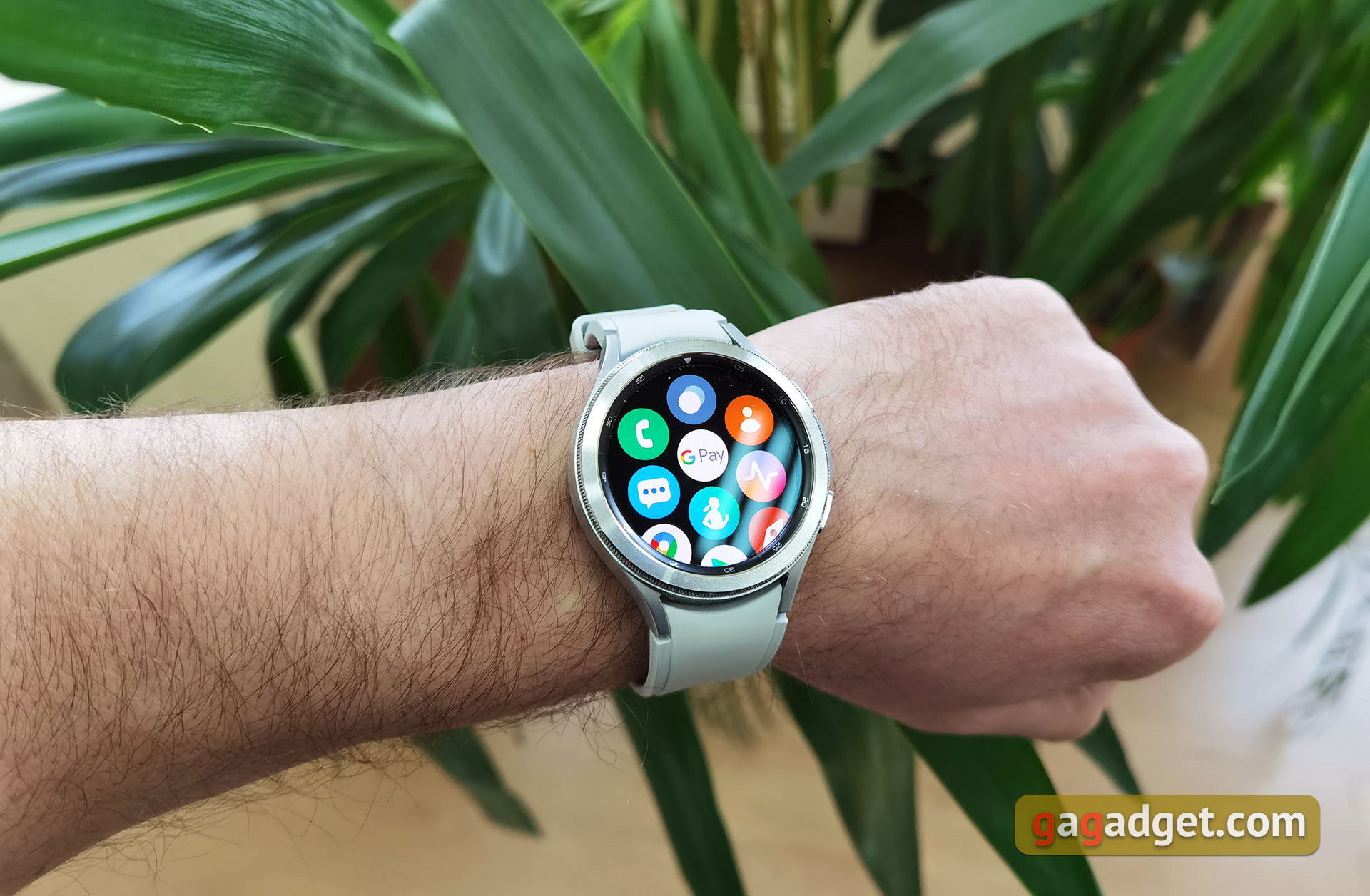 Samsung Galaxy Watch4 Classic: нарешті з Google Pay!