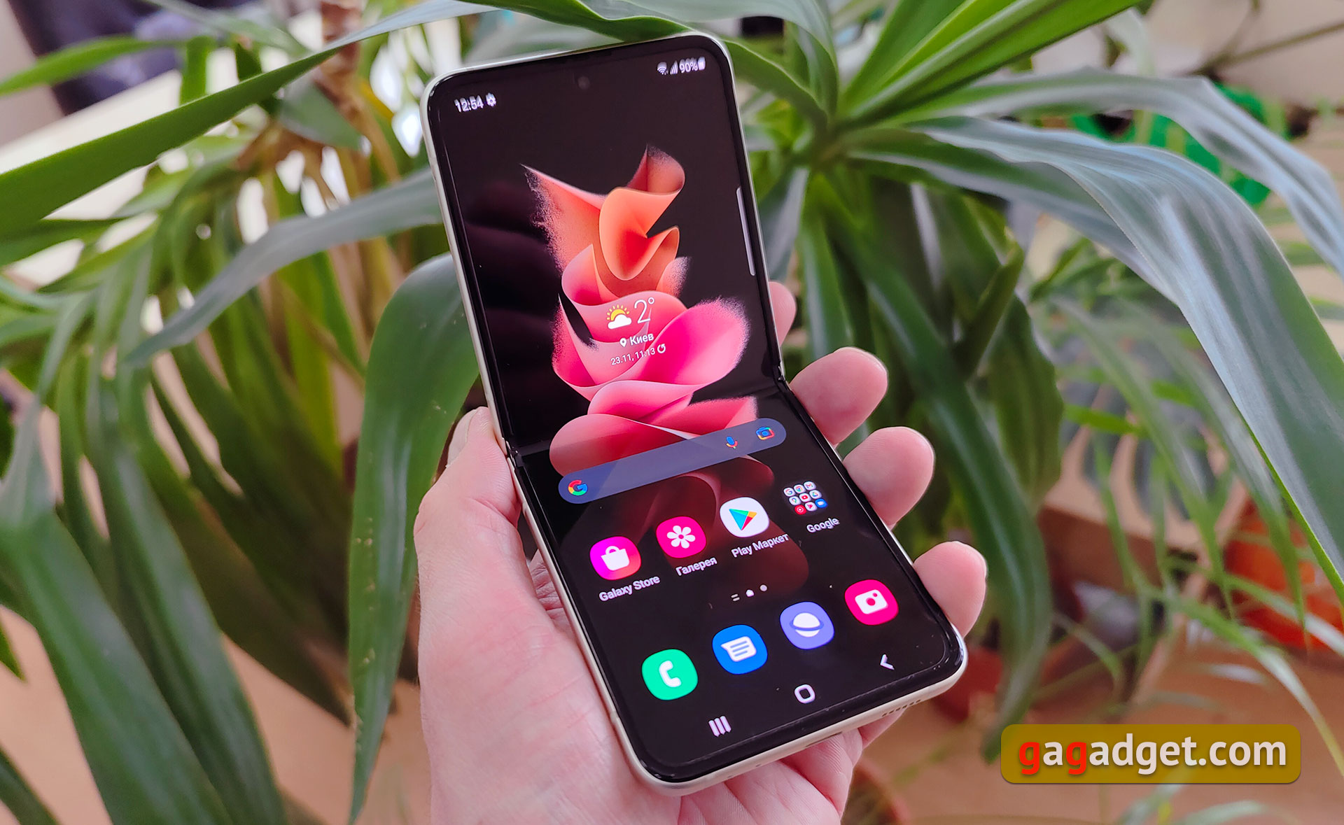 Обзор Samsung Galaxy Z Flip3: лучший складной смартфон года