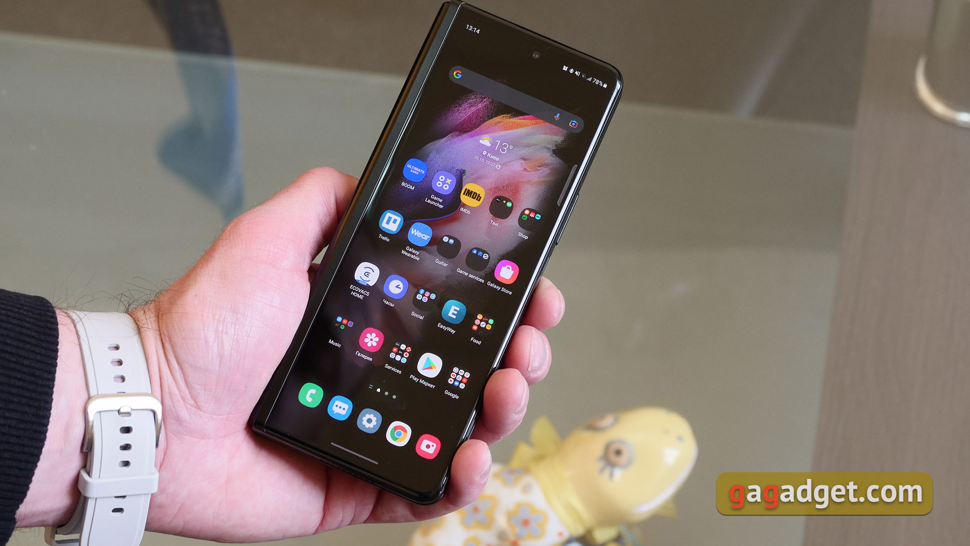 Огляд Samsung Galaxy Z Fold3: смартфон для тих, у кого все є-18