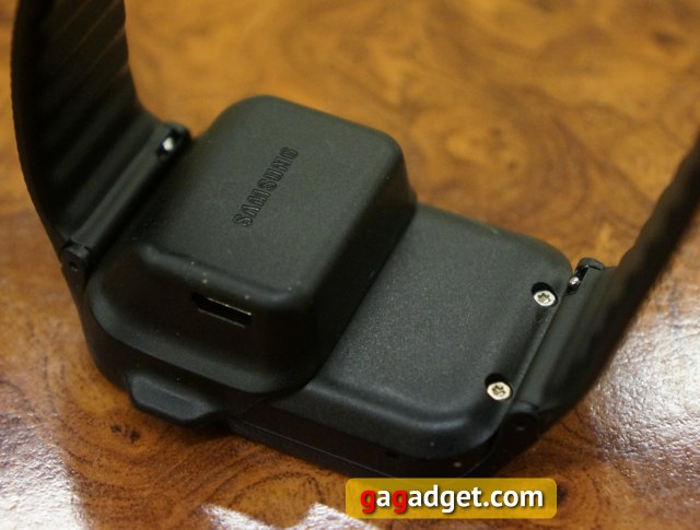 Часы и браслет: обзор линейки Samsung Gear второго поколения-15