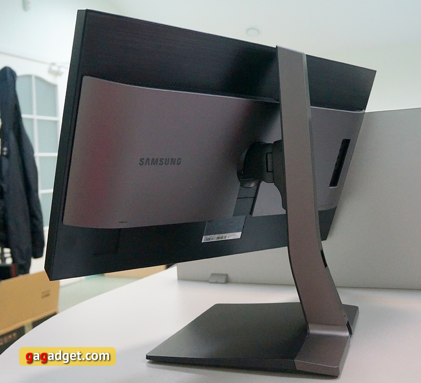 Обзор профессионального PLS-монитора Samsung SD850-8