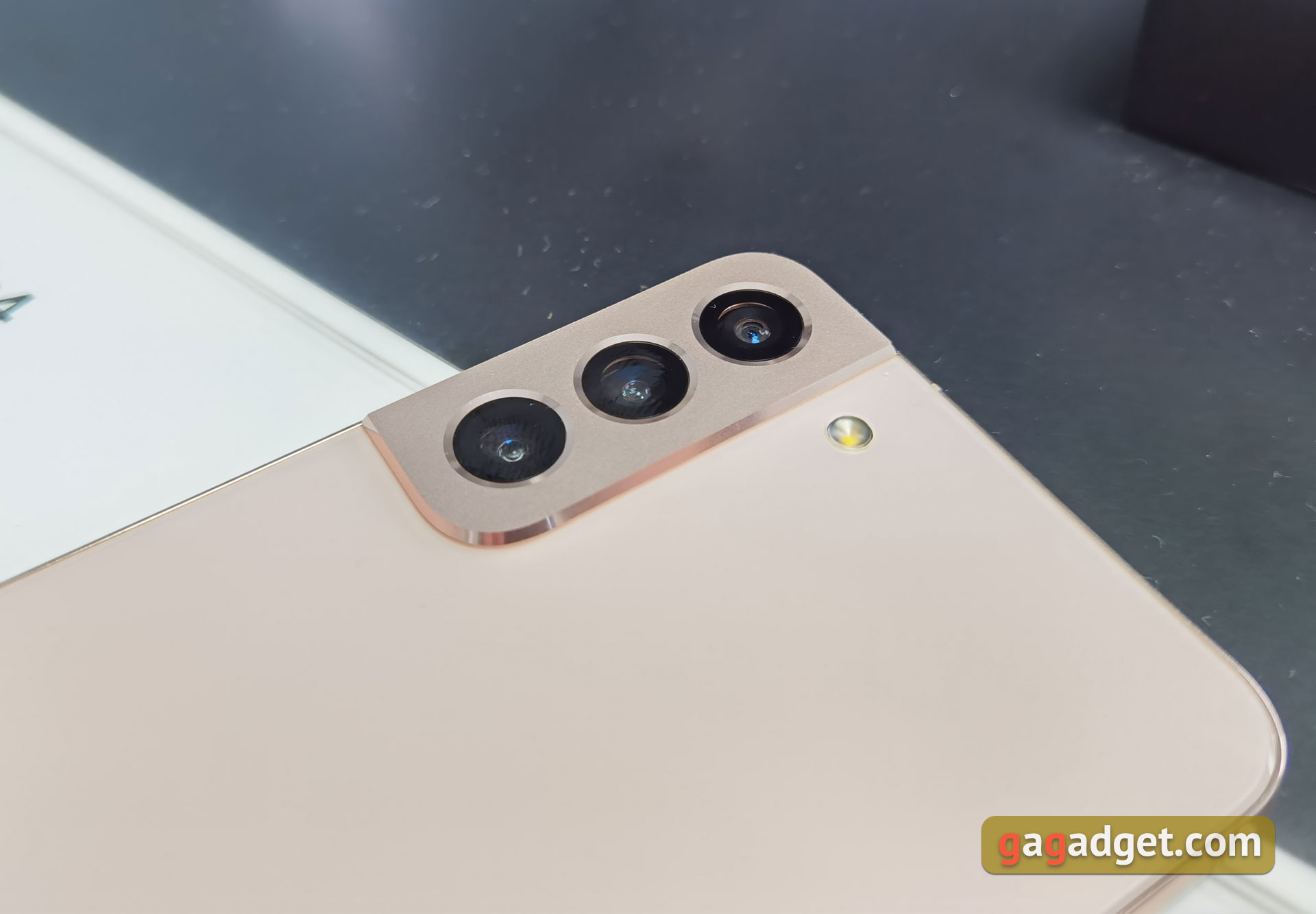 Флагманські смартфони Samsung Galaxy S22 та планшети Galaxy Tab S8 на власні очі-54
