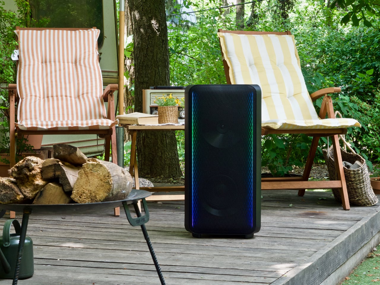 King of the vibe: Samsung Sound Tower MX-ST50B heavy-duty speaker with built-in battery and LED backlight review-25