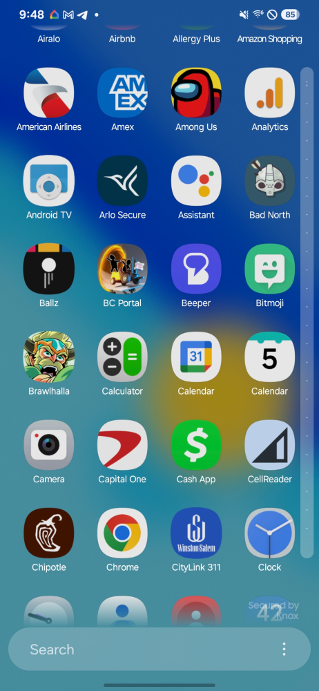 Vertical list of One UI 7 applications