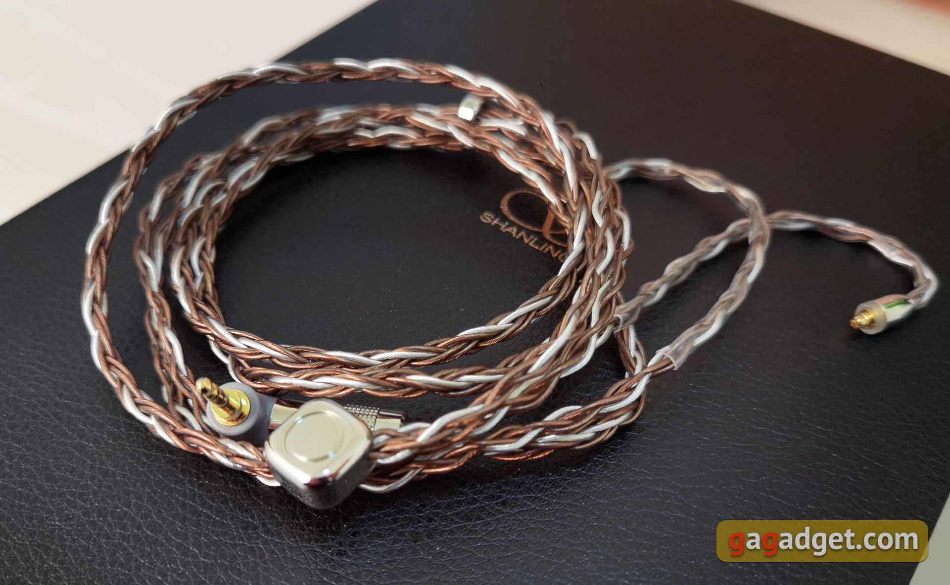 Огляд Shanling ME800: флагманські гібридні навушники з дорогим та витонченим звуком-14