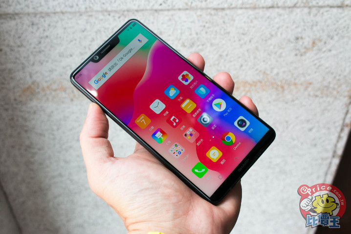 sharp-aquos-s3-premium-sd660-wireless-charging-0.jpg