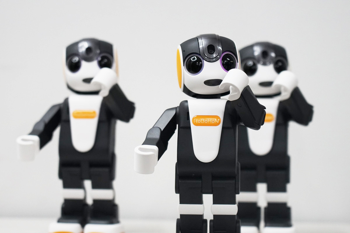 sharp-robohon-2019-model-1.jpg