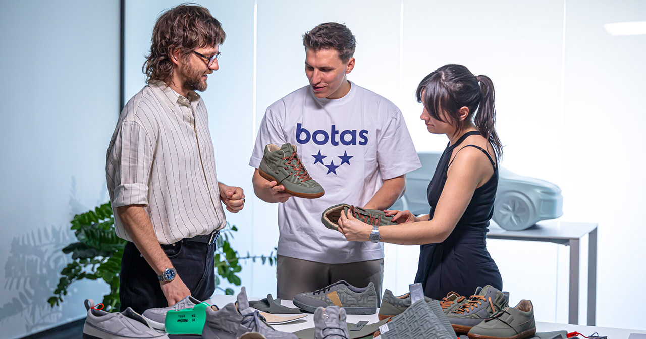 Skoda Botas trainer details