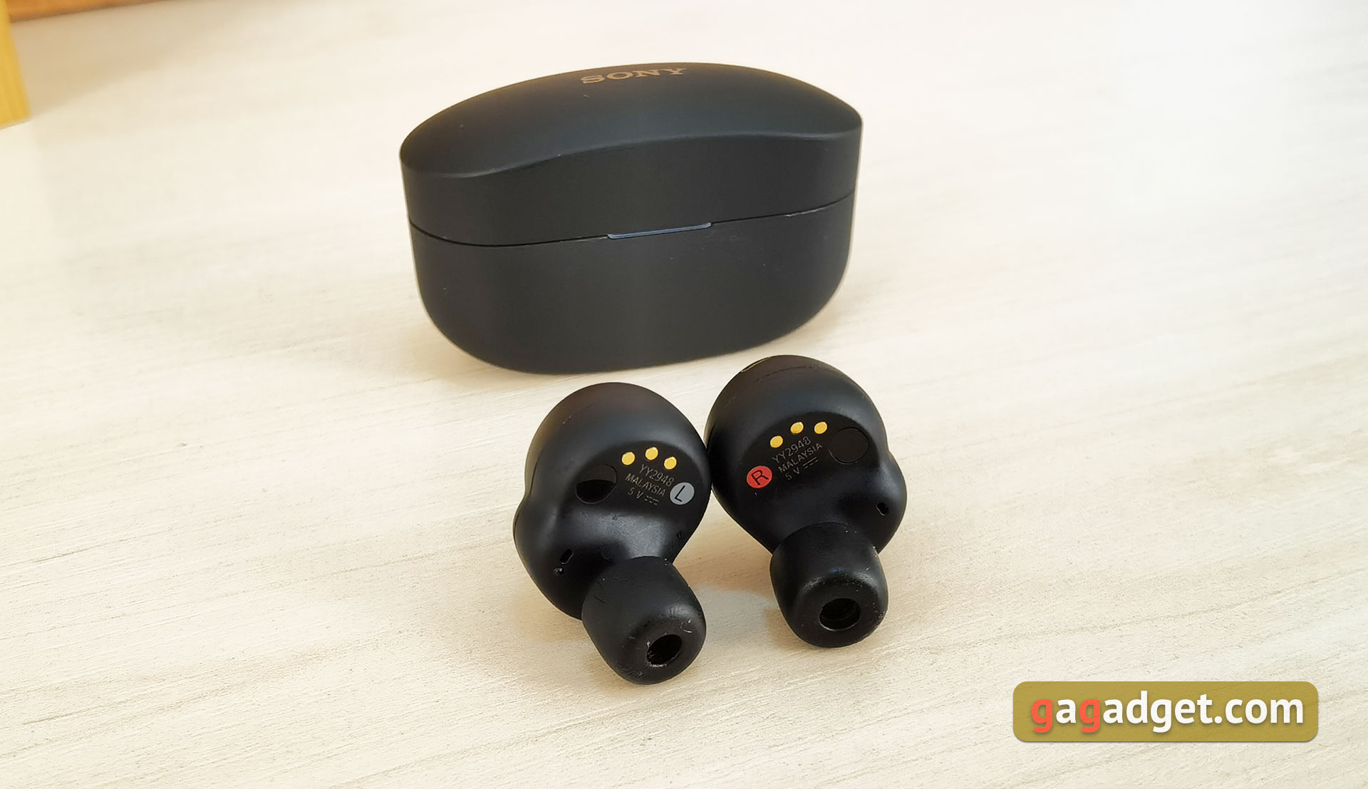 Sony WF-1000XM4 Review: TWS Flagship Earbuds with Best Noise Cancellation-10