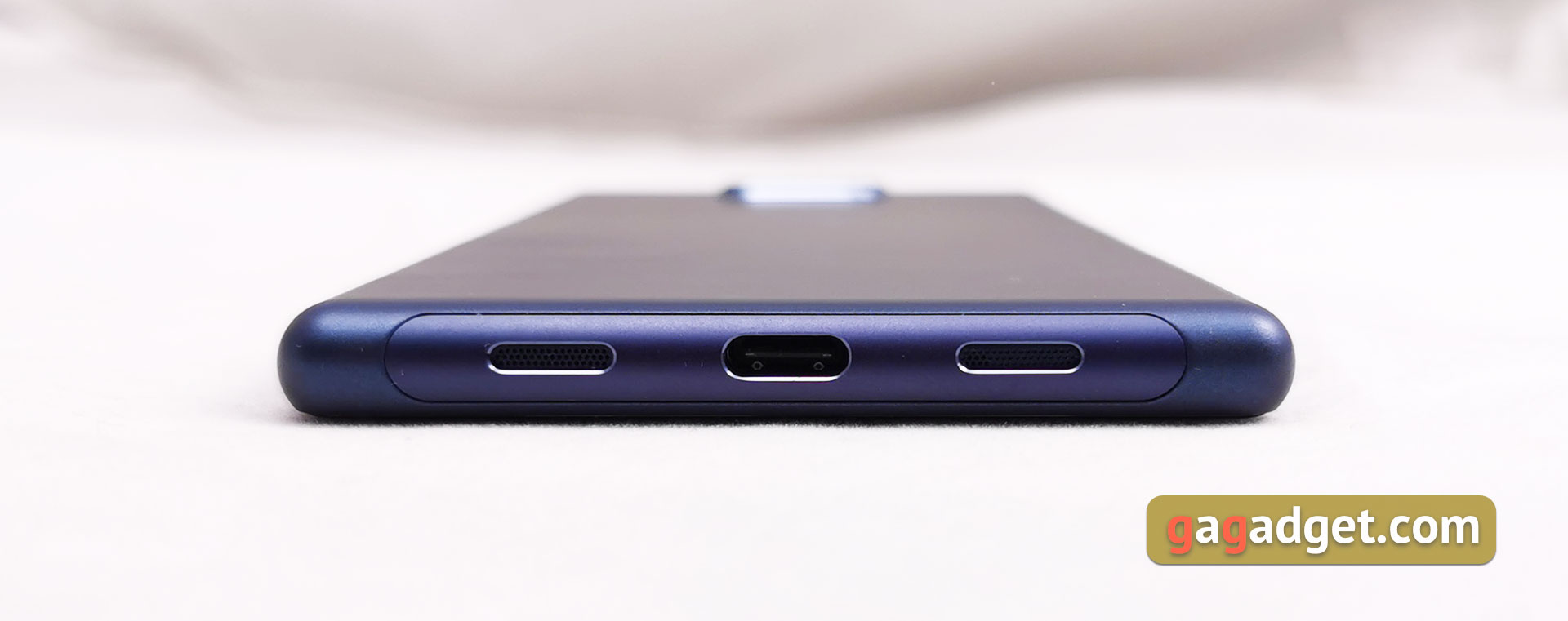 Огляд Sony Xperia 10 Plus: смартфон для улюблених серіалів та соціальних мереж-7
