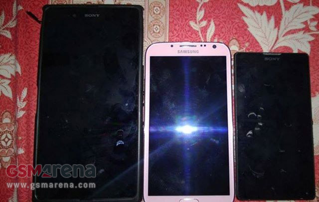 Первые фото 6.44-дюймового Sony Xperia ZU на Snapdragon 800-2