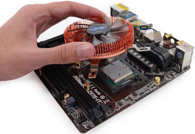 В iFixit разобрали прототип Valve Steam Machine-10