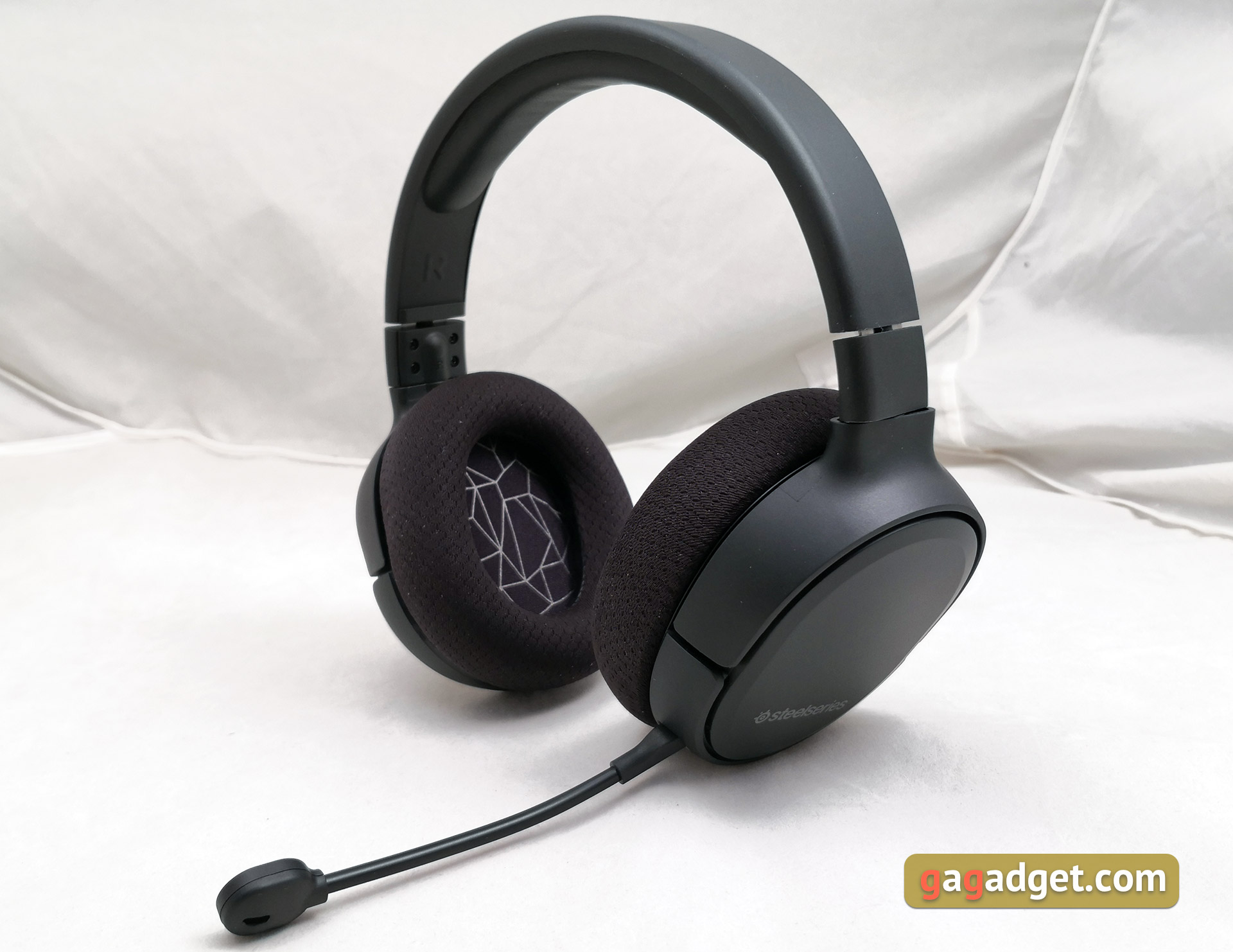 Огляд SteelSeries Arctis 1 Wireless: бездротова ігрова гарнітура для всіх платформ-2