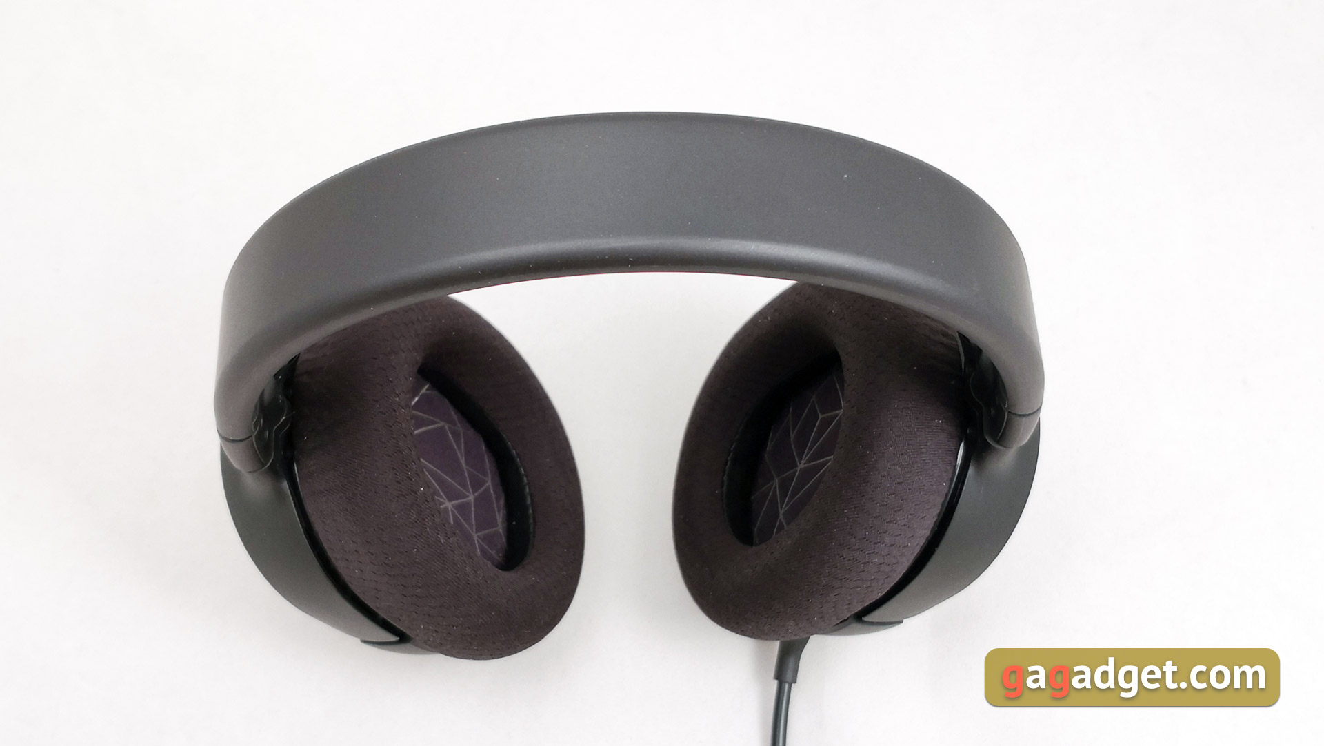 Огляд SteelSeries Arctis 1 Wireless: бездротова ігрова гарнітура для всіх платформ-14