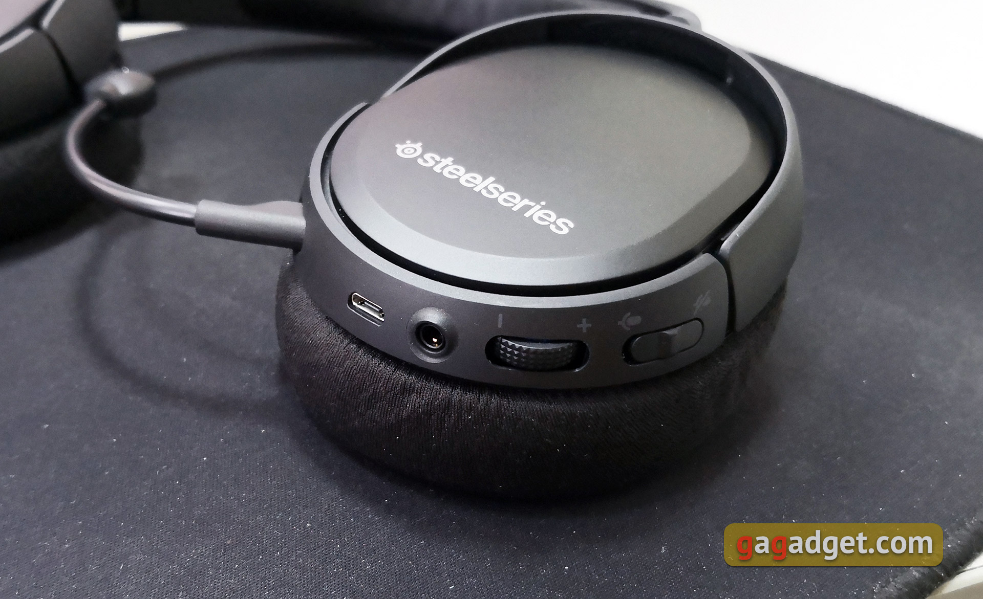 Огляд SteelSeries Arctis 1 Wireless: бездротова ігрова гарнітура для всіх платформ-23