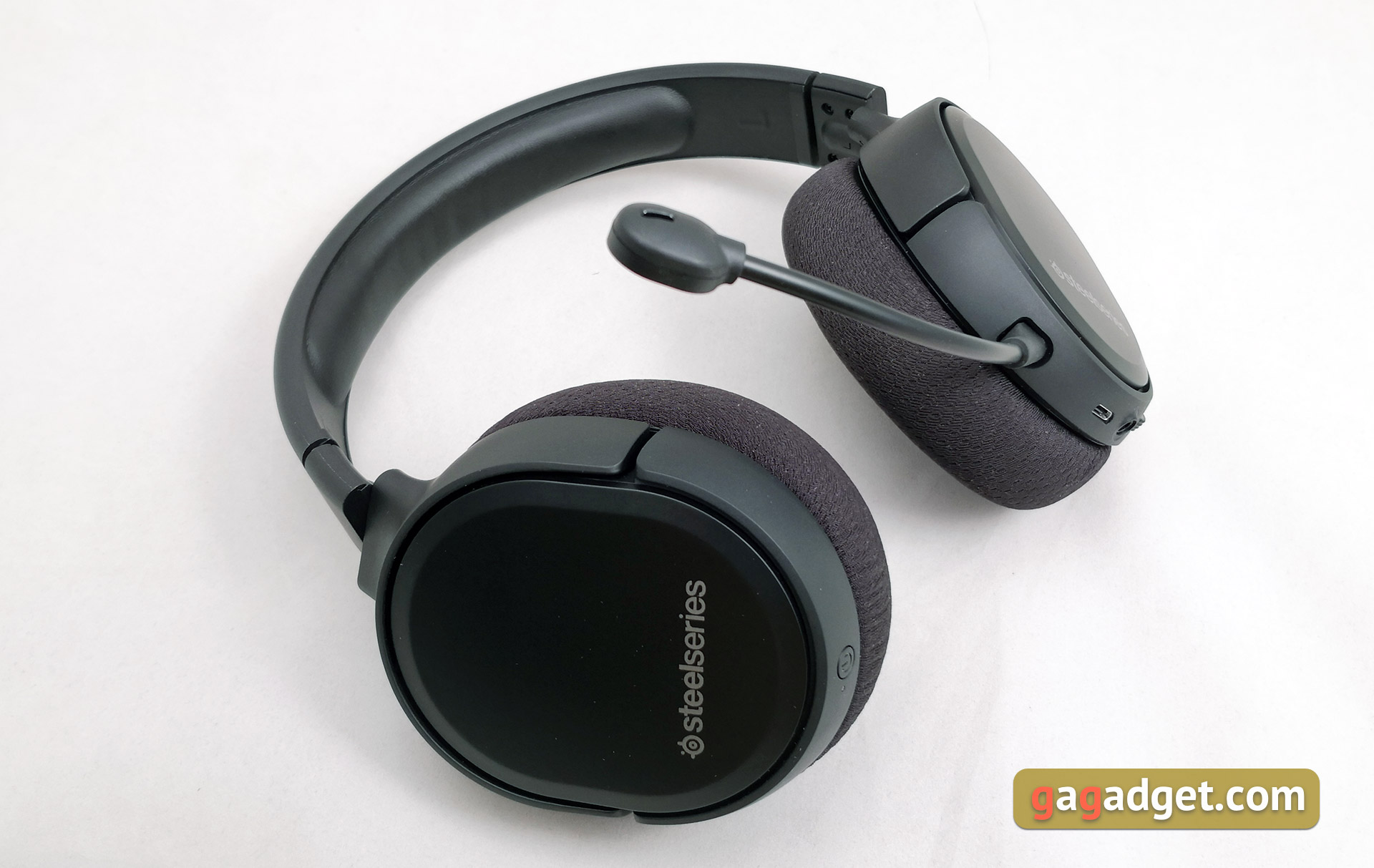 Огляд SteelSeries Arctis 1 Wireless: бездротова ігрова гарнітура для всіх платформ-32