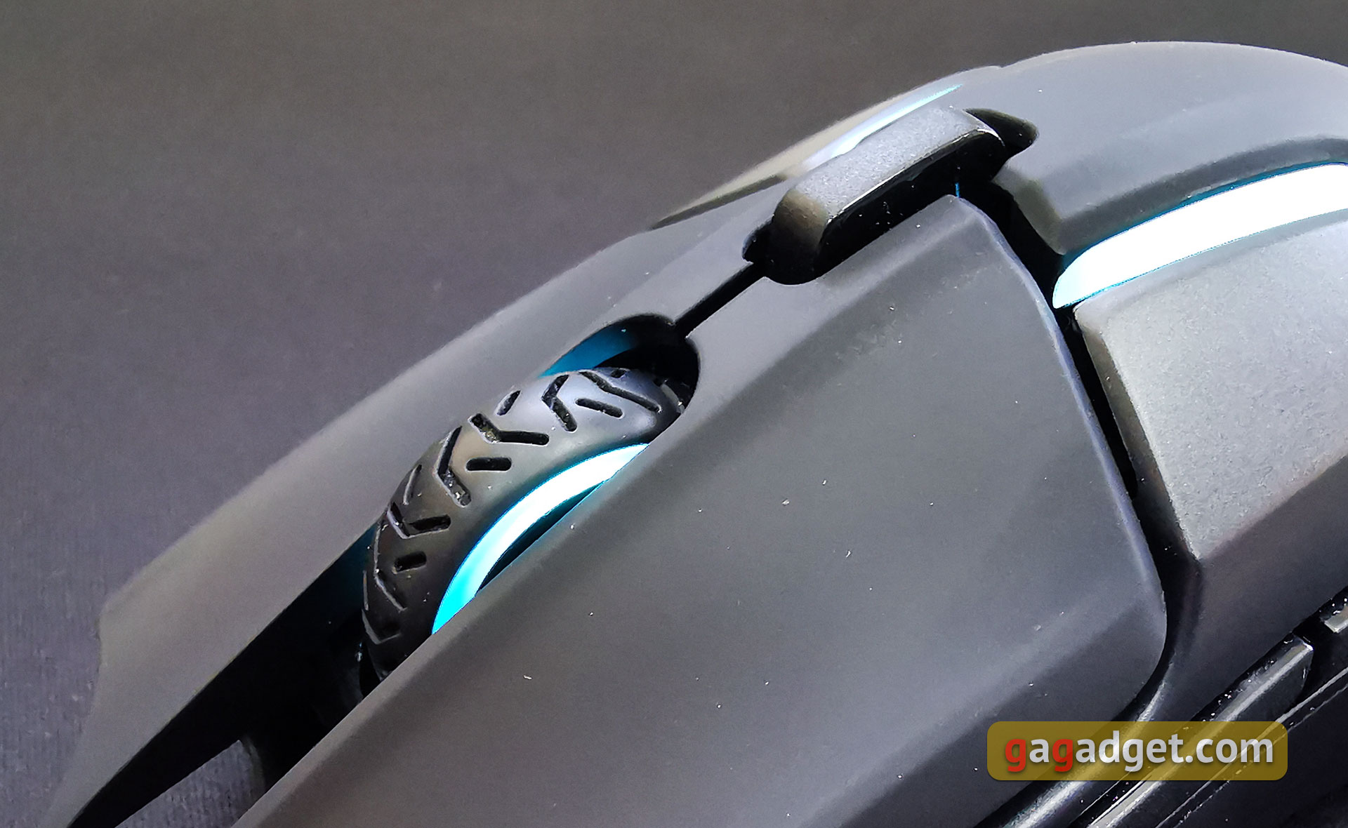 Огляд SteelSeries Rival 650 Wireless: бездротова геймерская миша з подвійним сенсором та швидкою зарядкою-9