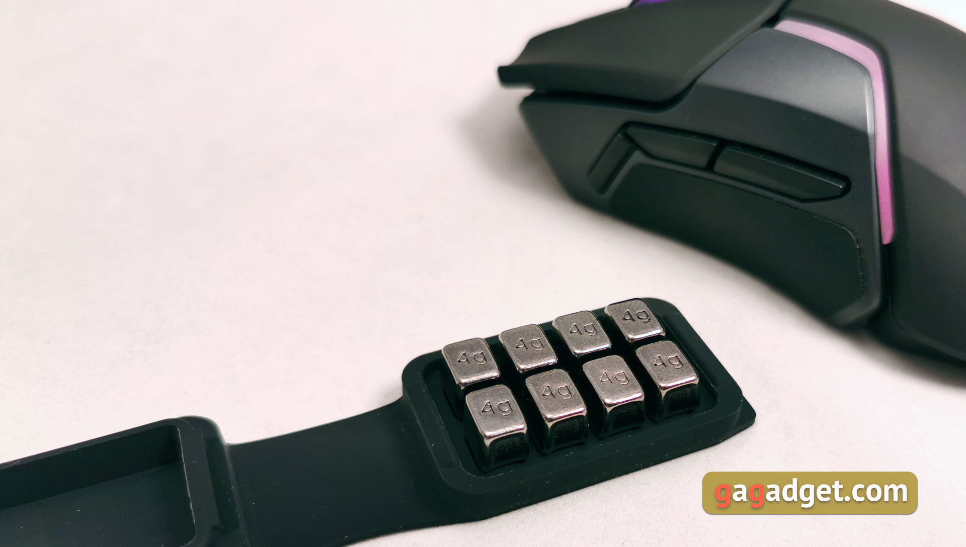 Огляд SteelSeries Rival 650 Wireless: бездротова геймерская миша з подвійним сенсором та швидкою зарядкою-16