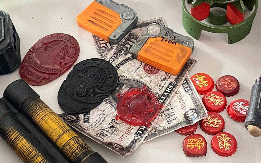 Протези для тварин, зброя Fallout та військові проєкти: фоторепортаж фестивалю 3D-друку RepRapUA в Києві-3