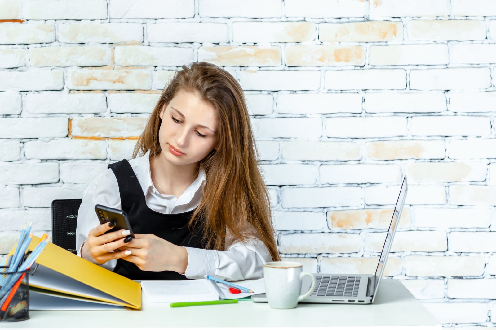 Boosting Your Creativity: How Gadgets and Technology Can Inspire Your Essay Writing