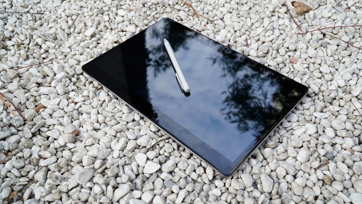 Обзор планшета Chuwi CoreBook-10 tablet+pen.jpg