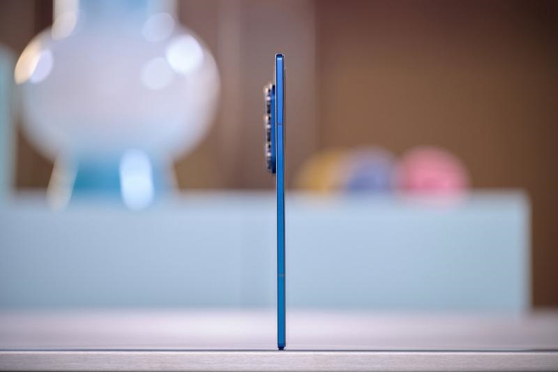 Смартфон Samsung Galaxy Z Fold 7 в динамике