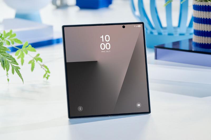 Samsung Galaxy Z Fold 7: дизайн и функционал
