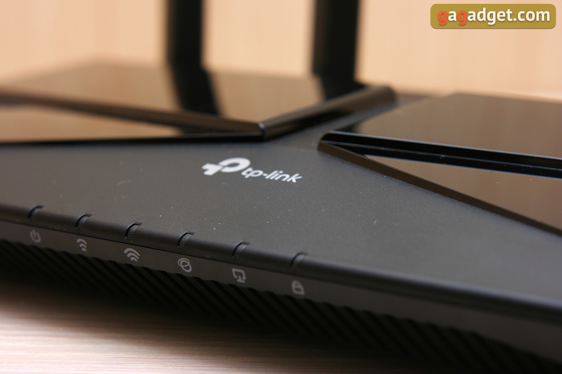 Обзор TP-Link Archer AX10: роутер с поддержкой Wi-Fi 6 дешевле 2000 гривен-5