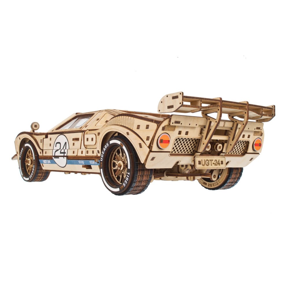 UGT-24 Endurance Racer en arrière-plan