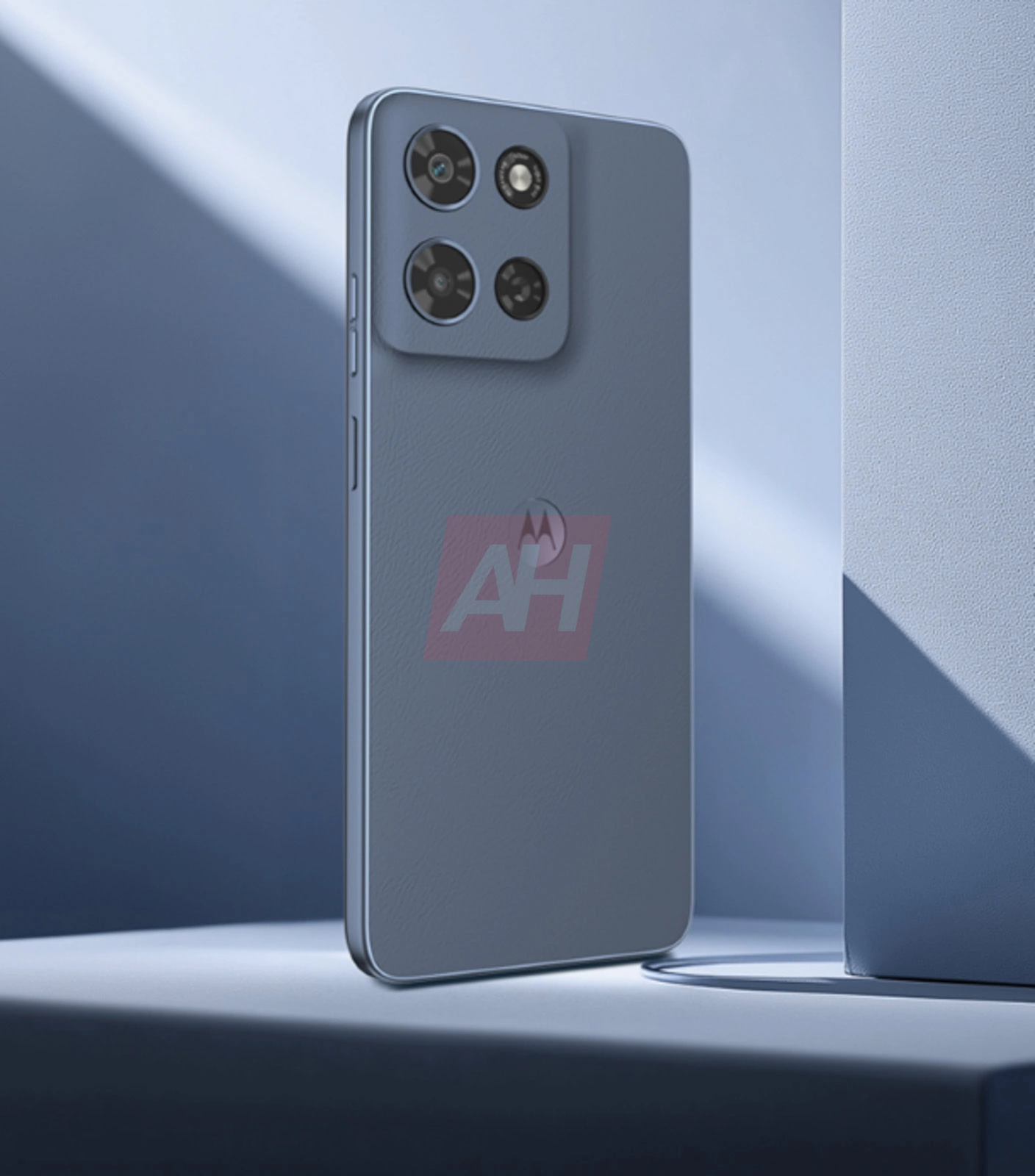 Moto G 2026 з екошкірою в кольорі Pantone 2376C