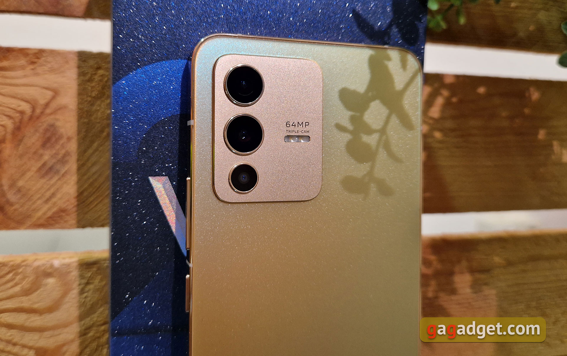 Vivo V23 5G : le premier smartphone à changement de couleur au monde-304