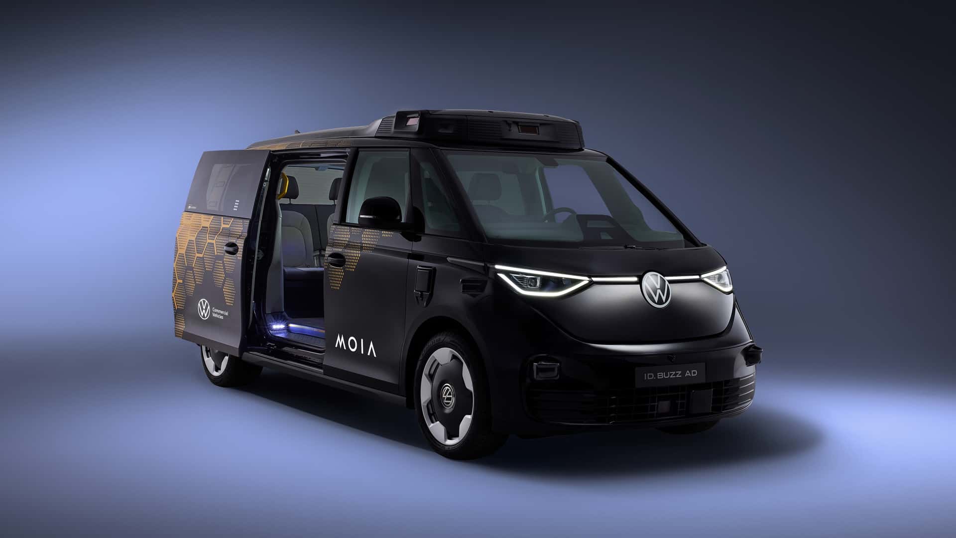 Electric minibus Volkswagen ID. Buzz AD