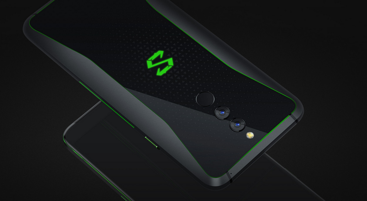 xiaomi-blach-shark-helo-1.jpg