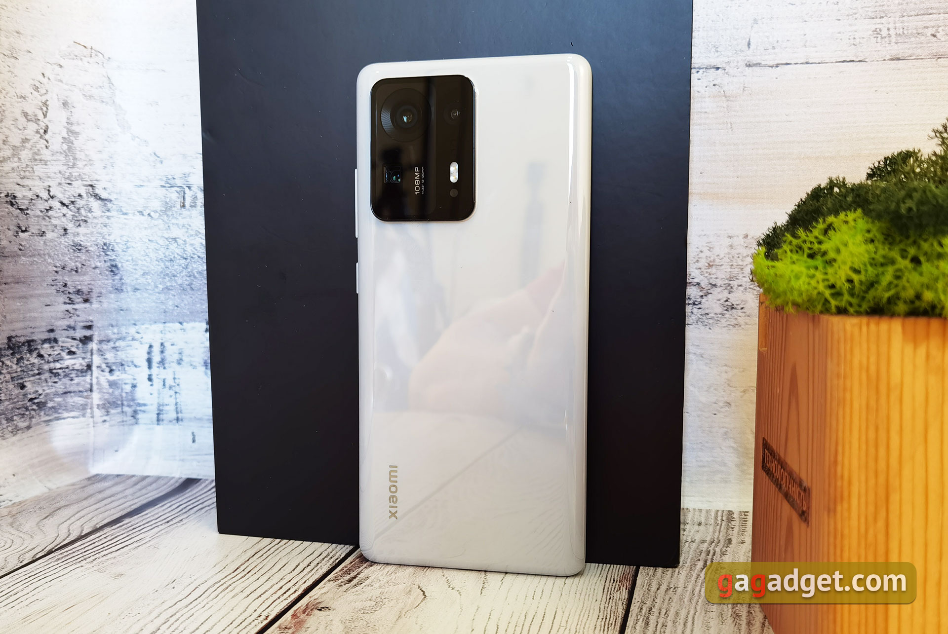 Xiaomi MIX 4 de mes propres yeux : une caméra frontale sous l'écran que l'on ne voit pas vraiment-14