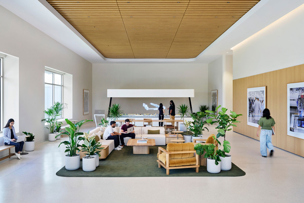 Лобби Apple Advanced Manufacturing Center в Хьюстоне