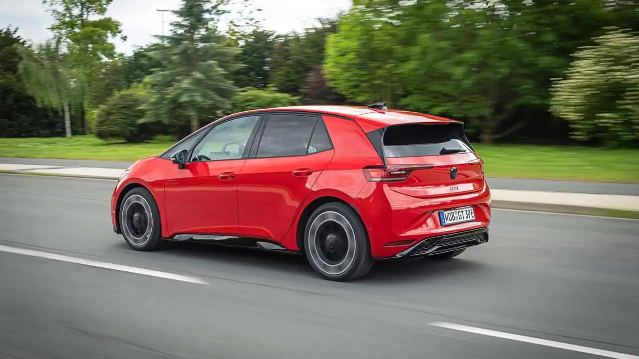 Дизайн Volkswagen ID.3 GTI с красной линией