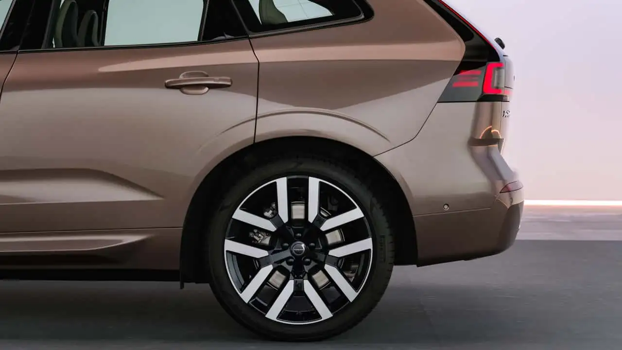 Volvo XC60 передній вигляд
