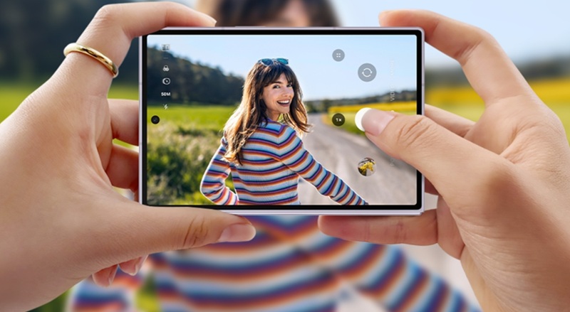 Samsung Galaxy Z Fold 8 розгорнутий формат