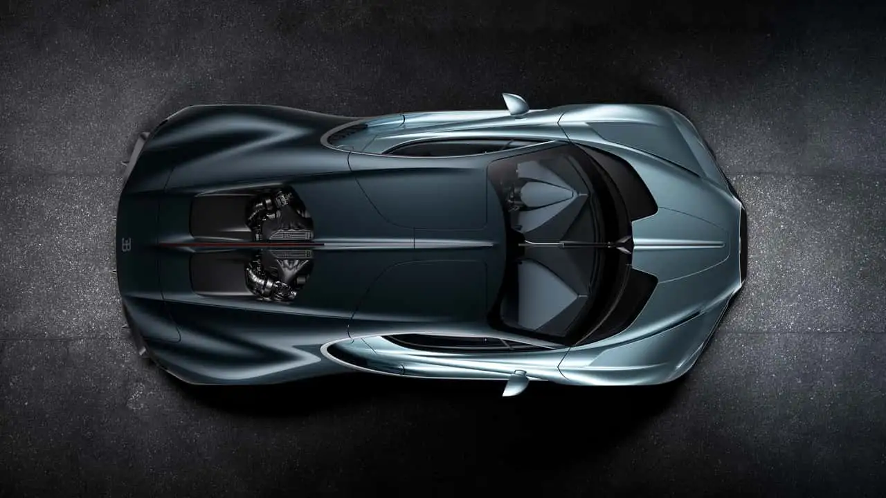 Динамичный профиль гиперкара Bugatti Tourbillon