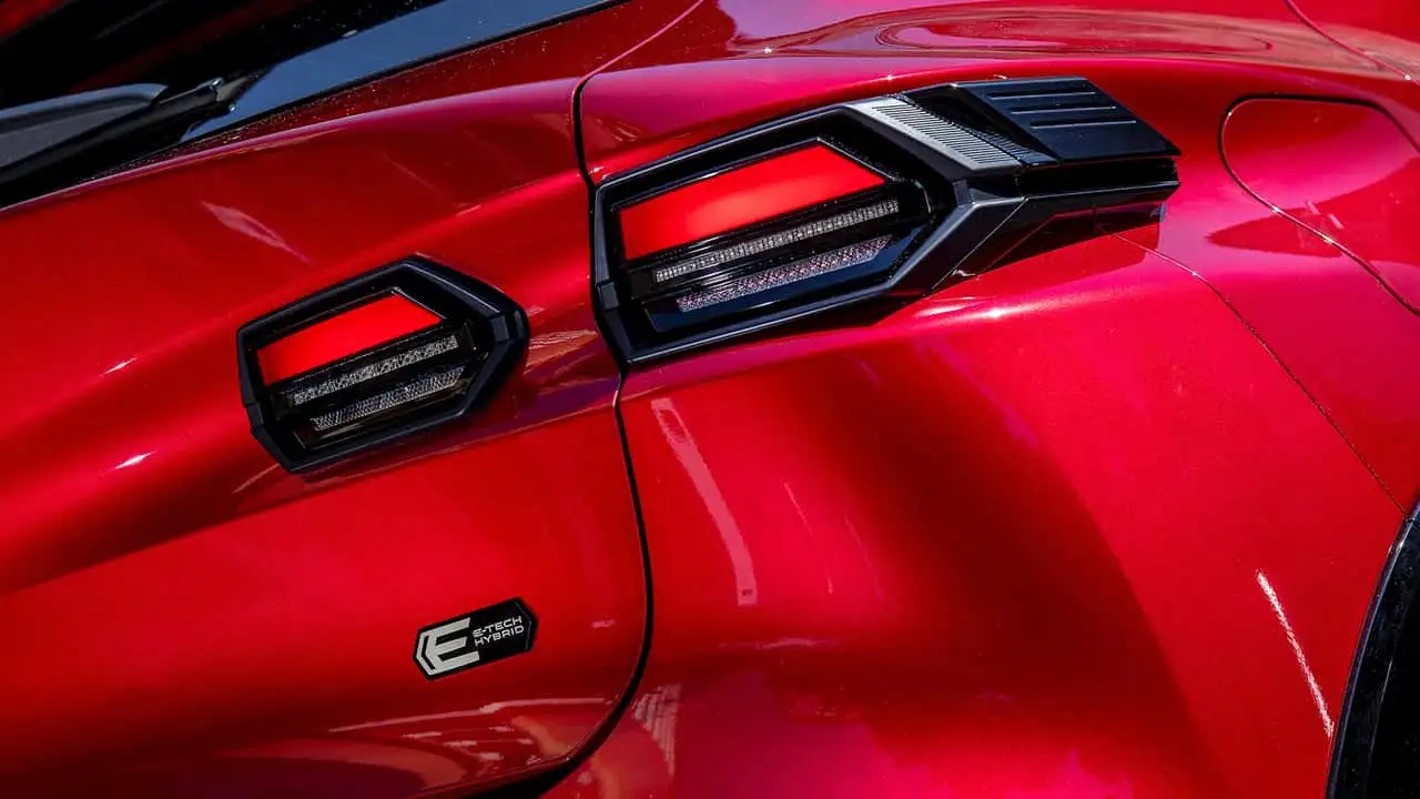 Renault Clio на дороге