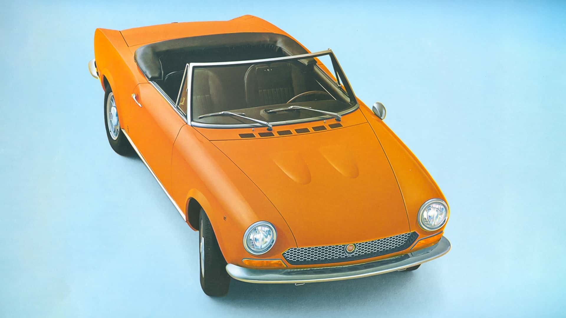 Оновлений Fiat 124 Spider - передній вигляд