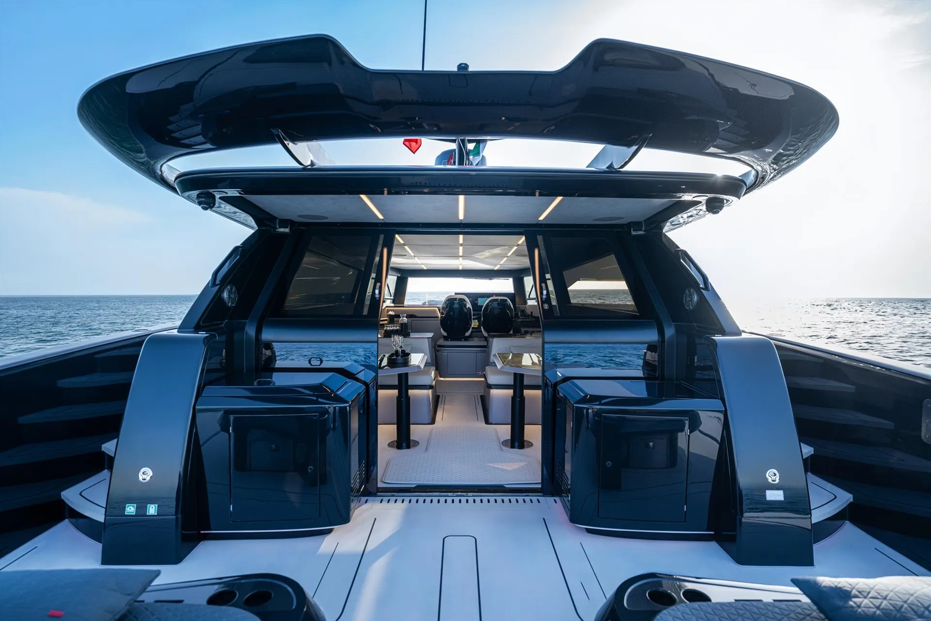 Дизайн интерьера Brabus Ultima 55