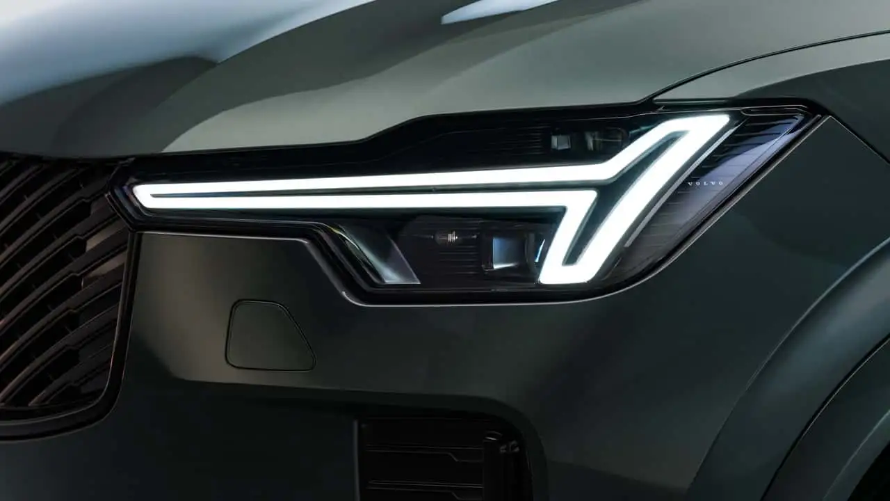 Система мультимедіа Volvo XC90