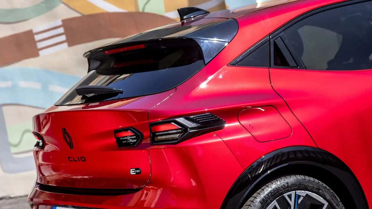 Renault Clio, профиль автомобиля