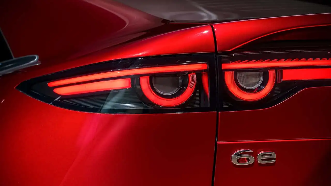 Деталі інтер'єру Mazda 6e