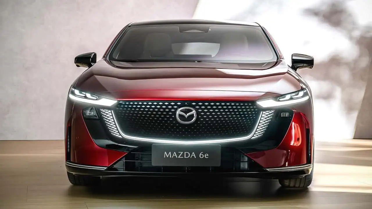 Mazda 6e крупним планом