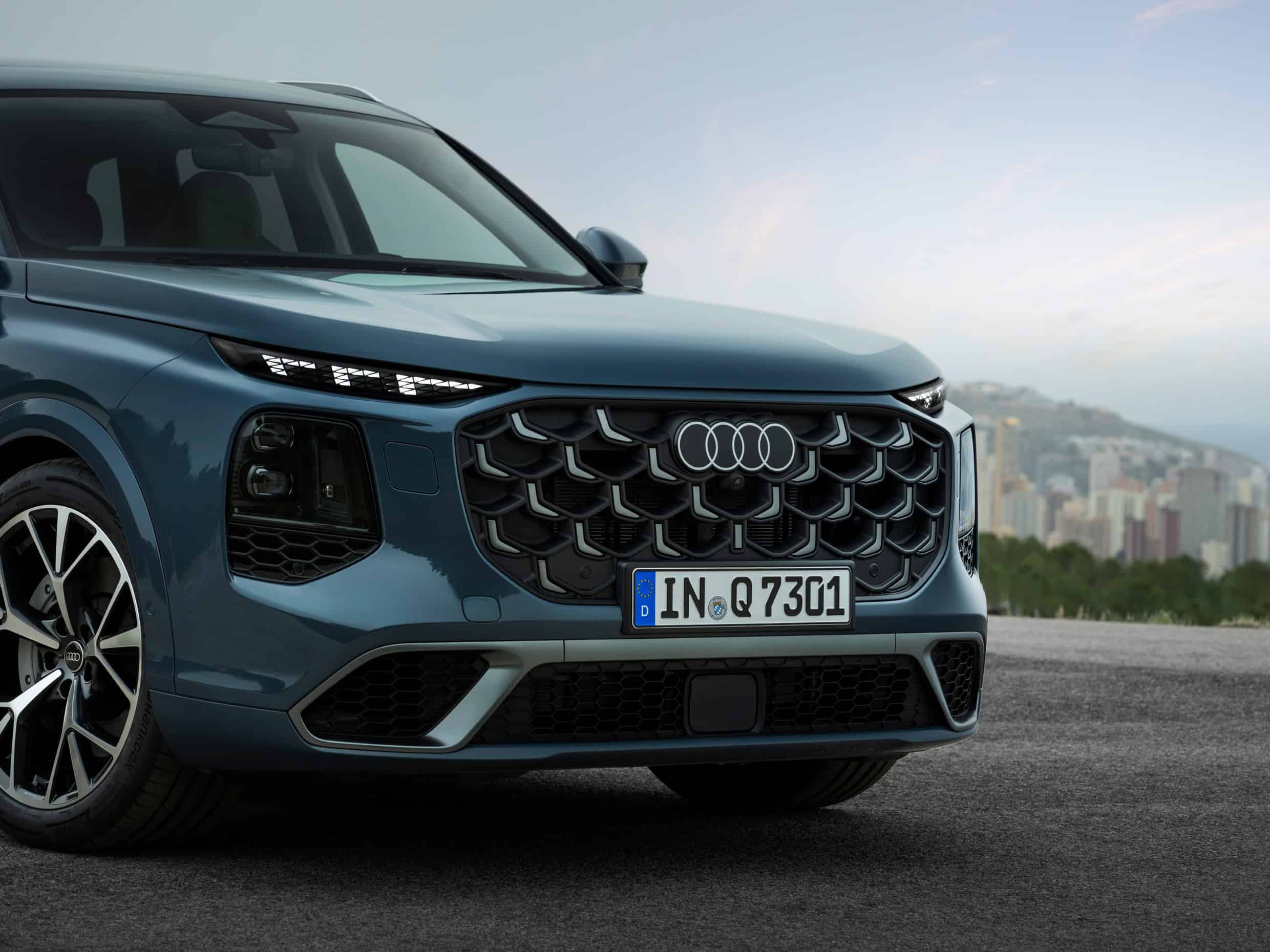 Крупный план Audi Q7 2027