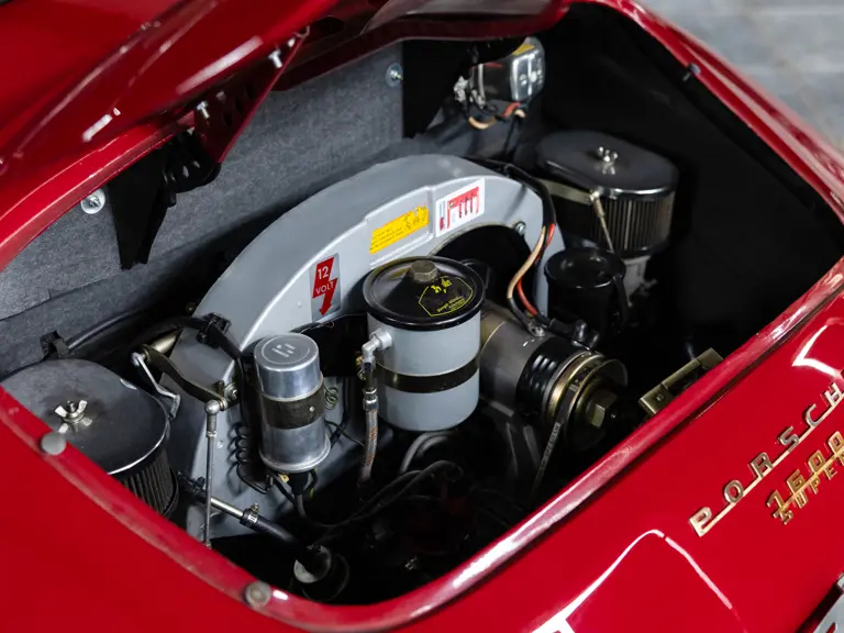 Деталі двигуна Porsche 356 B 1600 Super Roadster 1960 року