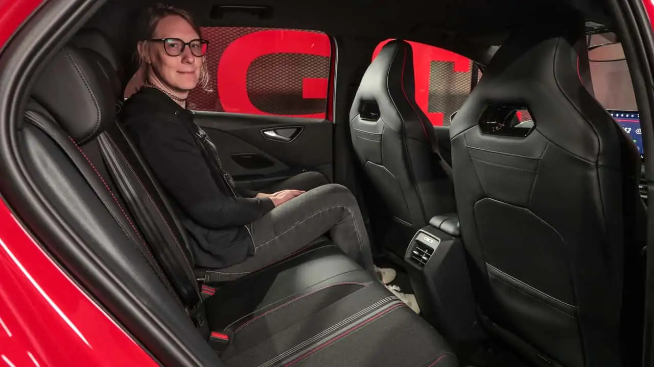 Панель с рулем Volkswagen ID.3 GTI